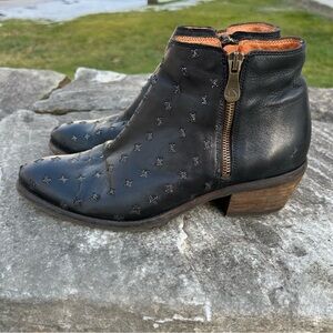 Kanna Borba Black Leather Western Style Star Booties